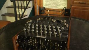 enigma-machine-2524266-2